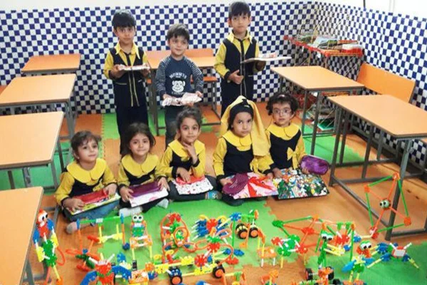 متن تبلیغات کلاس های تابستانی ۳ ایده برای تبلیغ کلاس های تابستانی تصویر 3 متن تبلیغات کلاس‌های تابستانی + ۳ ایده برای تبلیغ کلاس‌های تابستانی